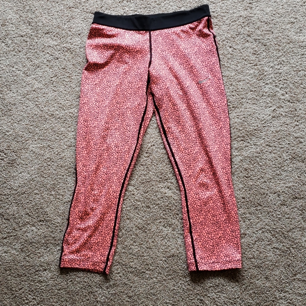Nike Dri-FIT Cropped Leggings